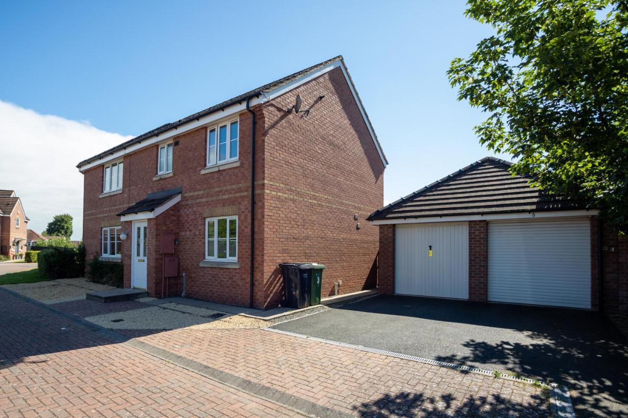 Hereford - Finch House - Modern 4 Bedroom House Located In South Hereford, Dog Friendly With Nearby Countryside, Pool Table, Sleeps Up To 10 Guests - Hosted By Rentmyhouse Esterno foto