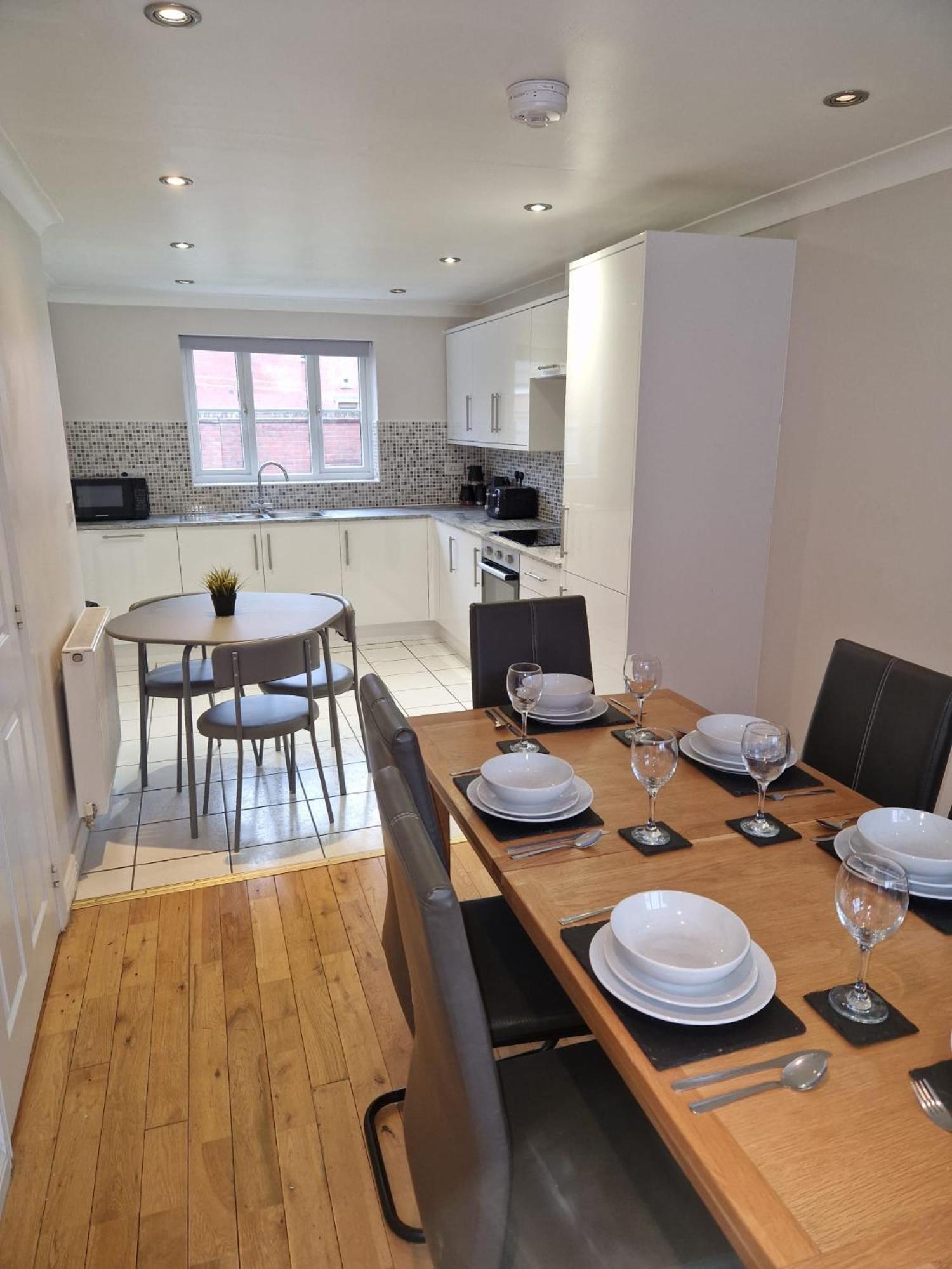Hereford - Finch House - Modern 4 Bedroom House Located In South Hereford, Dog Friendly With Nearby Countryside, Pool Table, Sleeps Up To 10 Guests - Hosted By Rentmyhouse Esterno foto