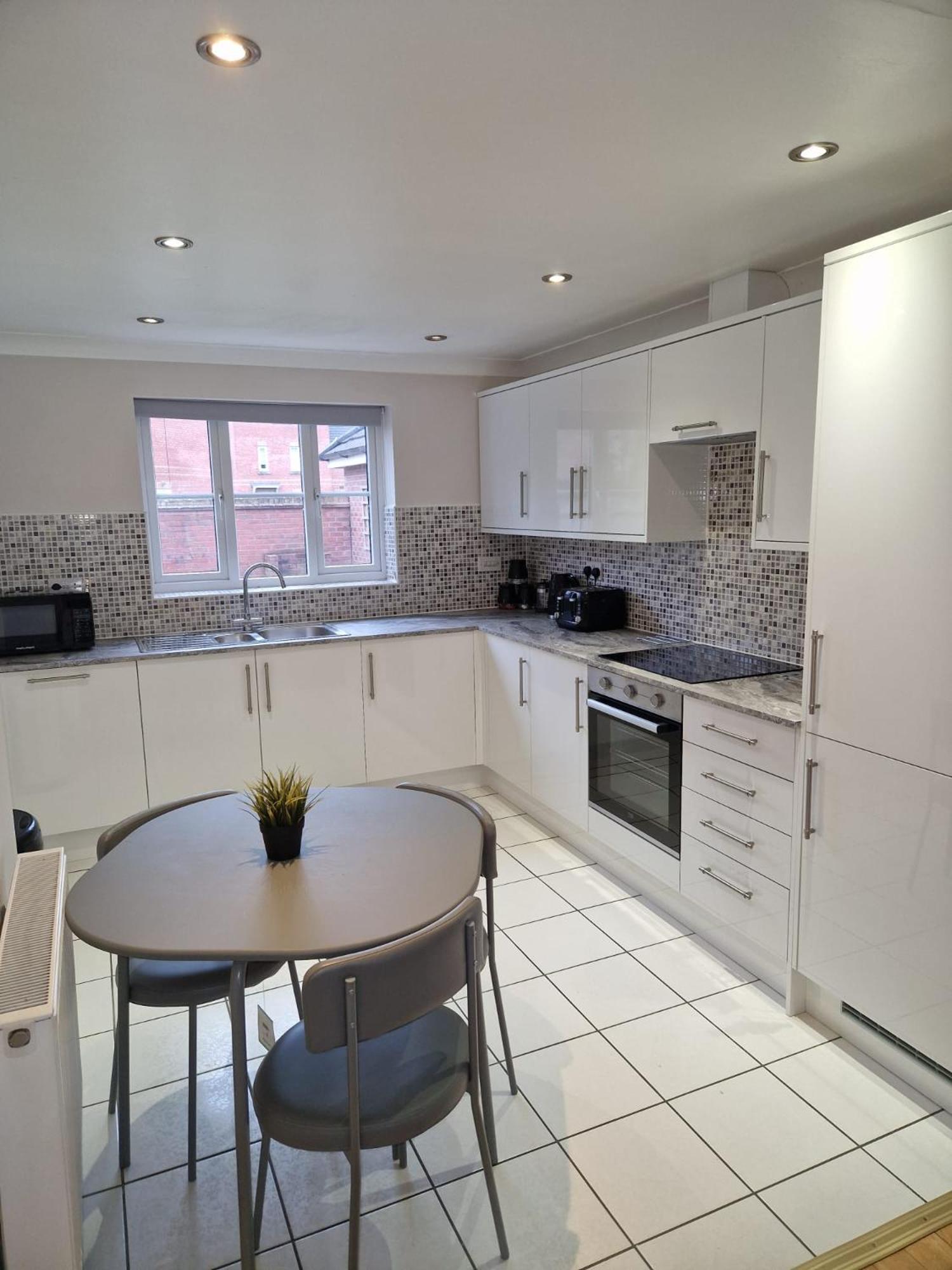 Hereford - Finch House - Modern 4 Bedroom House Located In South Hereford, Dog Friendly With Nearby Countryside, Pool Table, Sleeps Up To 10 Guests - Hosted By Rentmyhouse Esterno foto