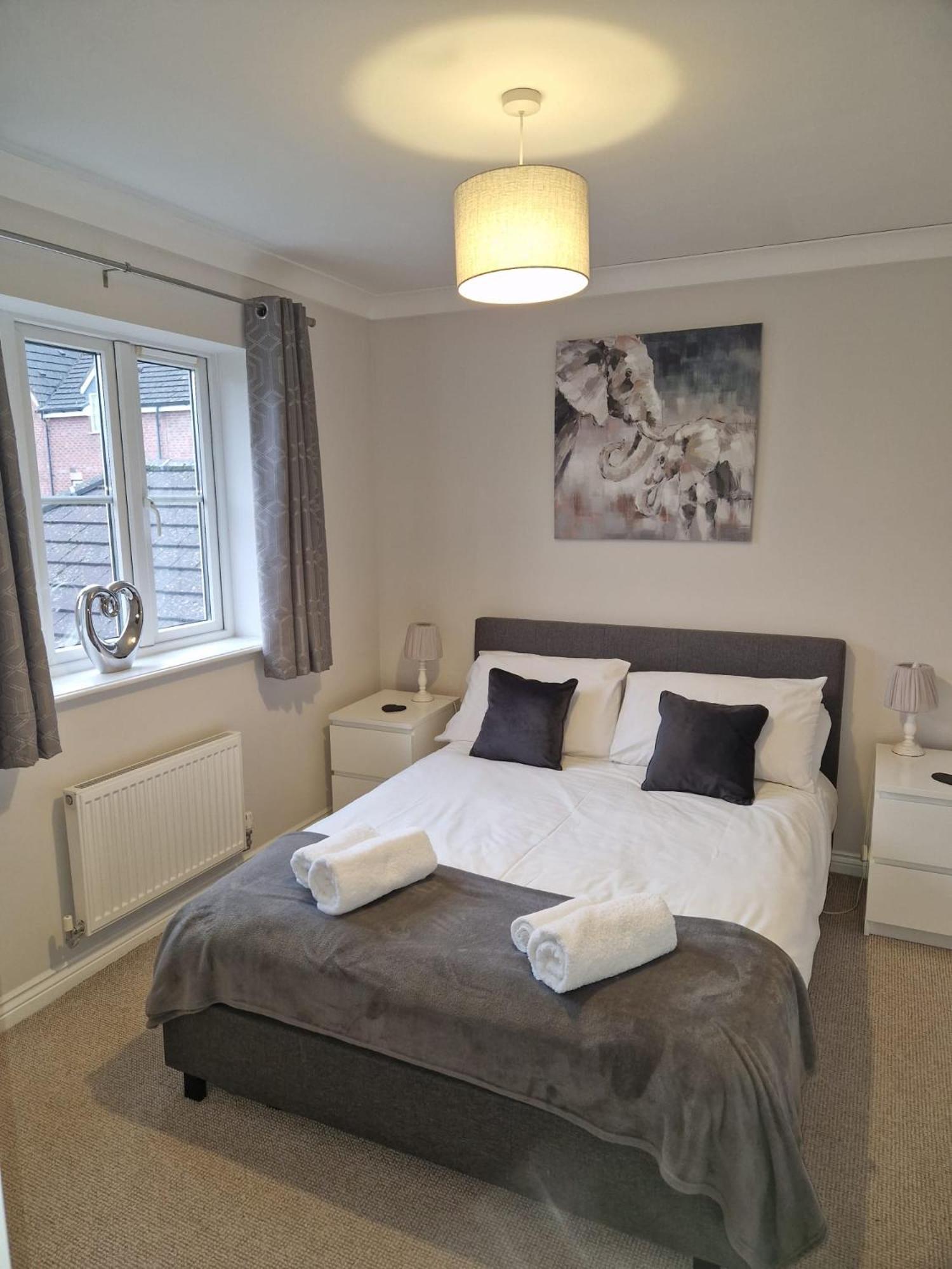 Hereford - Finch House - Modern 4 Bedroom House Located In South Hereford, Dog Friendly With Nearby Countryside, Pool Table, Sleeps Up To 10 Guests - Hosted By Rentmyhouse Esterno foto